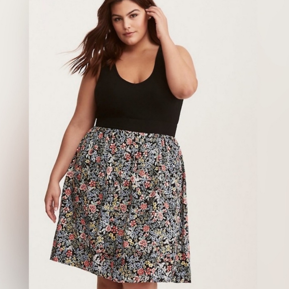 Torrid knee length dress size 3